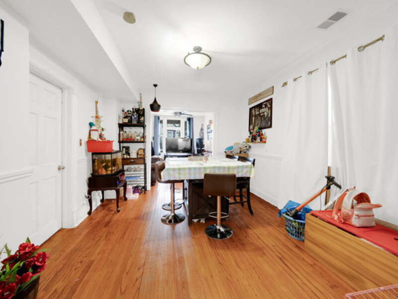 4208 S Artesian Avenue Chicago IL 60632