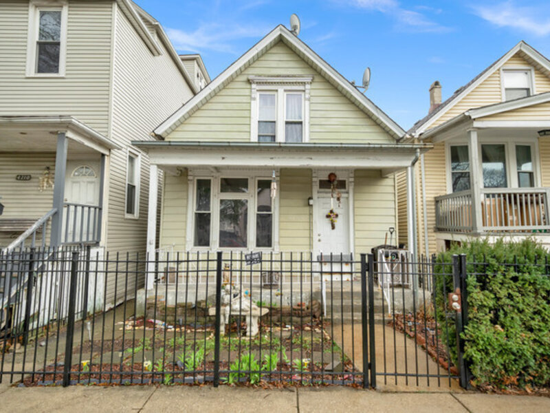 4208 S Artesian Avenue Chicago IL 60632