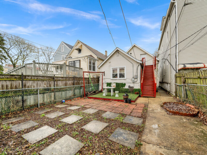 4208 S Artesian Avenue Chicago IL 60632