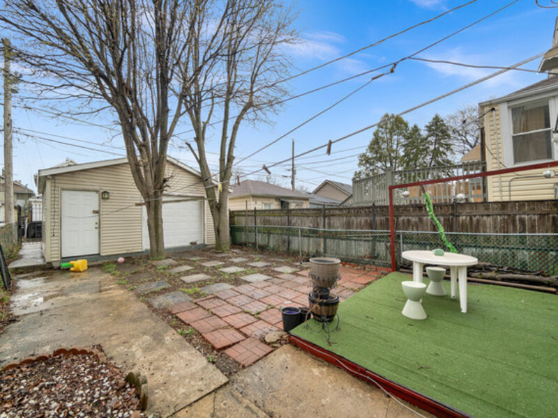 4208 S Artesian Avenue Chicago IL 60632