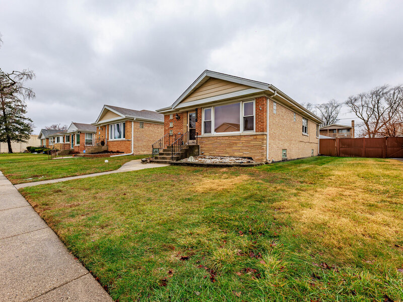 1124 Linden Avenue Bellwood IL 60104