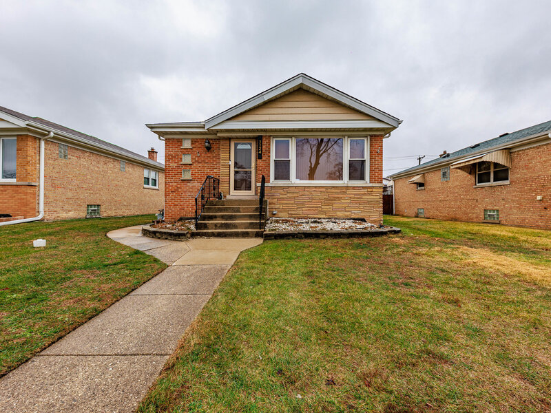 1124 Linden Avenue Bellwood IL 60104