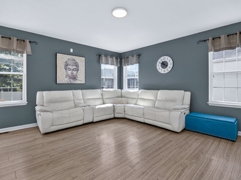 722 Metropolitan Avenue Bolingbrook IL 60490