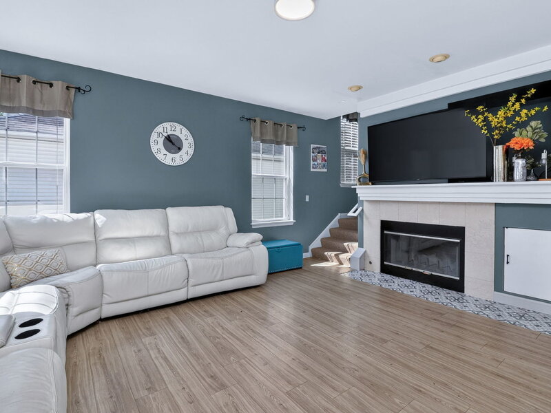 722 Metropolitan Avenue Bolingbrook IL 60490