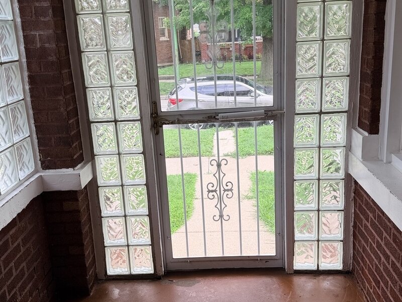 8118 S Rhodes Avenue Chicago IL 60619
