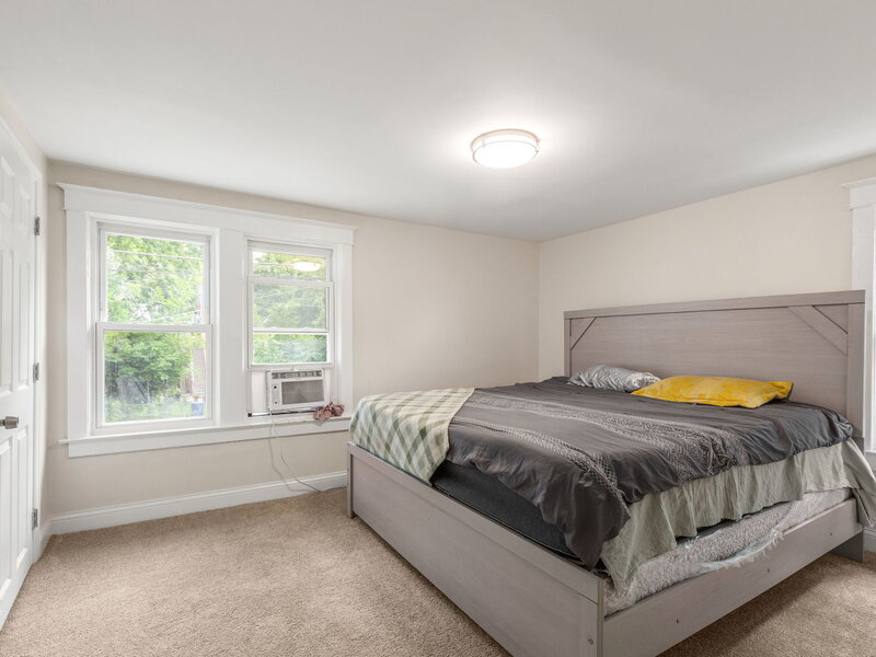 556 Caroline Place Waukegan IL 60085