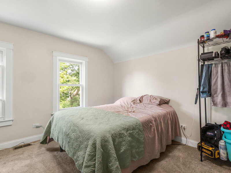 556 Caroline Place Waukegan IL 60085