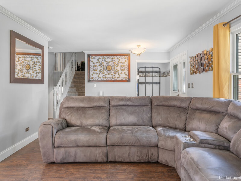 490 Heather Lane Carol Stream IL 60188