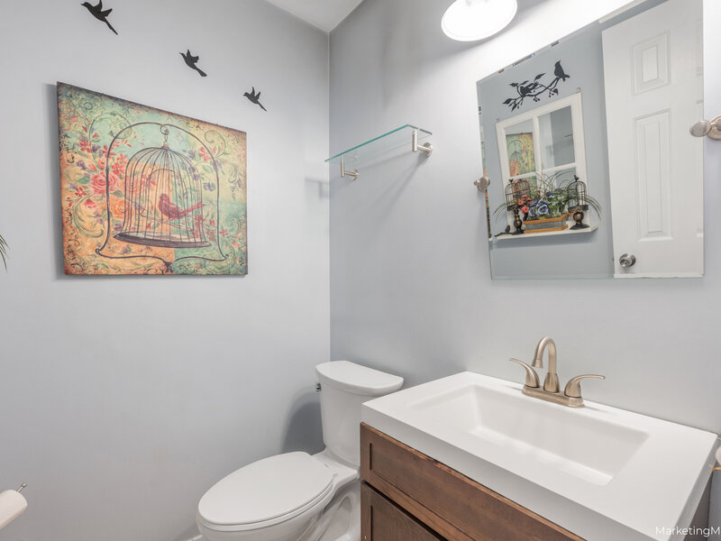 490 Heather Lane Carol Stream IL 60188
