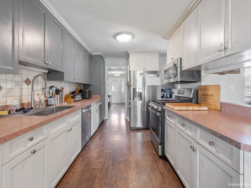 490 Heather Lane Carol Stream IL 60188