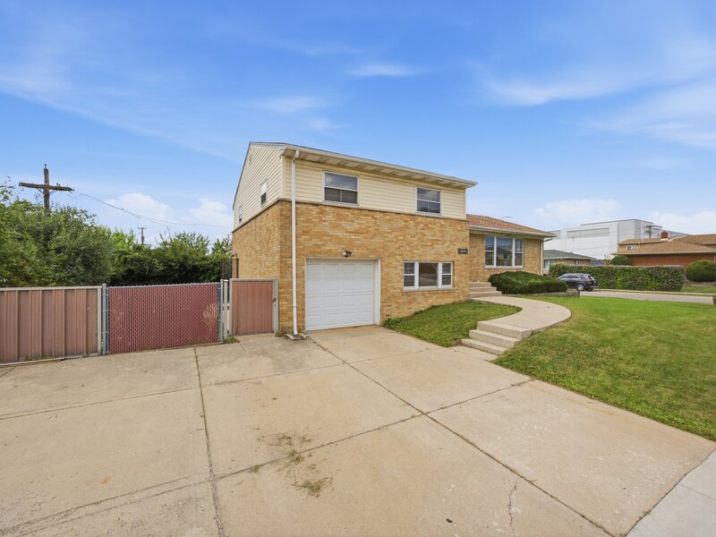 1670 N 5th Avenue Melrose Park IL 60160