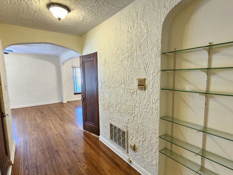 410 N Raynor Avenue Joliet IL 60435