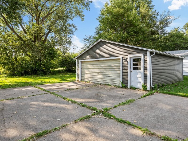 3210 N Marquette Street Davenport IA 52806