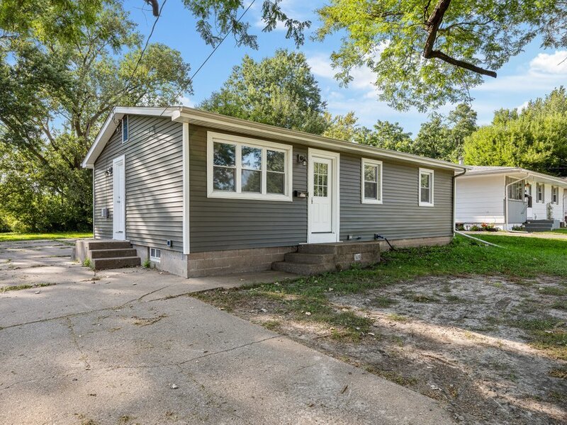 3210 N Marquette Street Davenport IA 52806