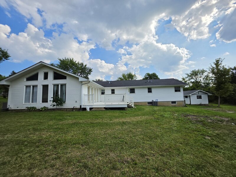 2301 Greenbriar Lane Lindenhurst IL 60046