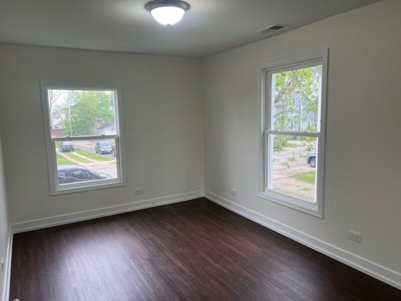 1021 N Hickory Street Joliet IL 60435