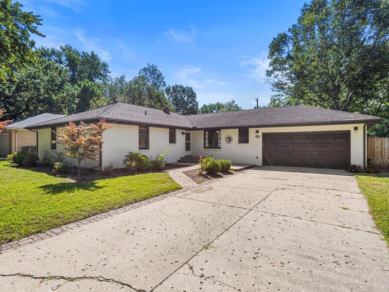 1107 Foothill Drive Champaign IL 61821