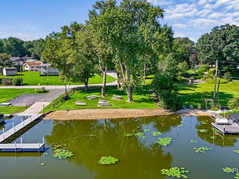34803 N Hiawatha Trail Mchenry IL 60051