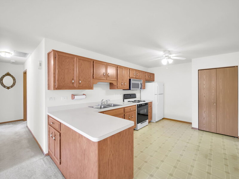 131 E 163rd Street South Holland IL 60473