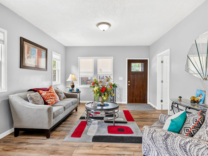 823 Pershing Boulevard Clinton IA 52732