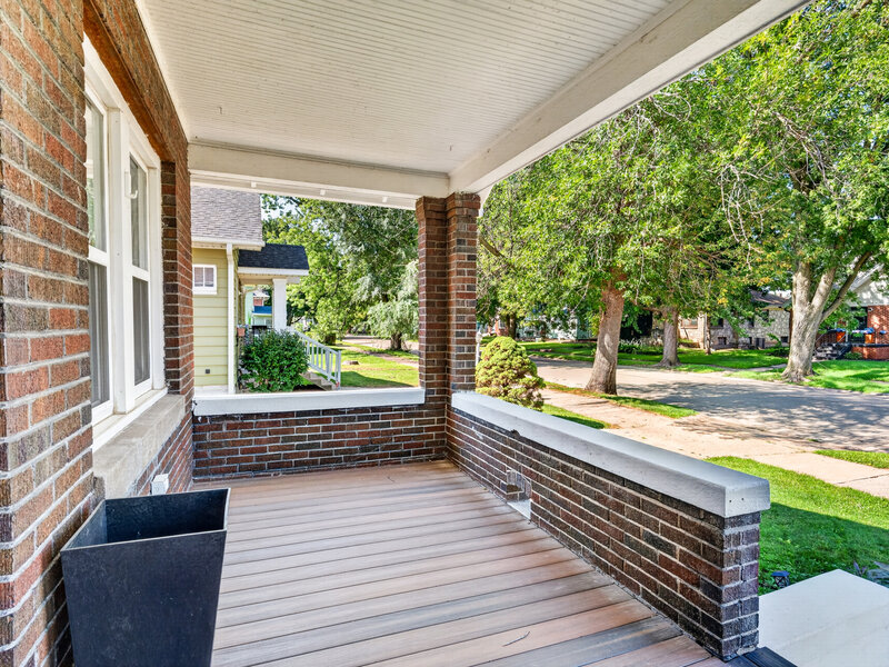 823 Pershing Boulevard Clinton IA 52732