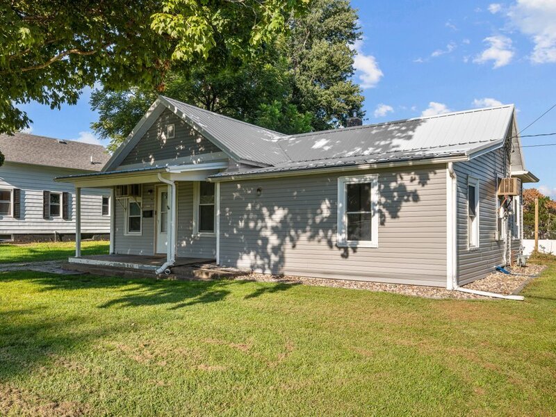 1304 Se 2nd Avenue Aledo IL 61231