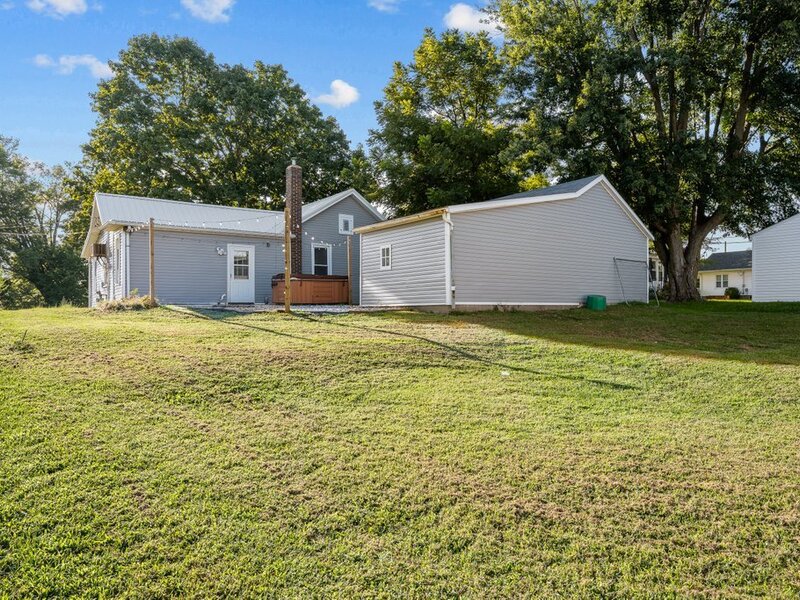 1304 Se 2nd Avenue Aledo IL 61231