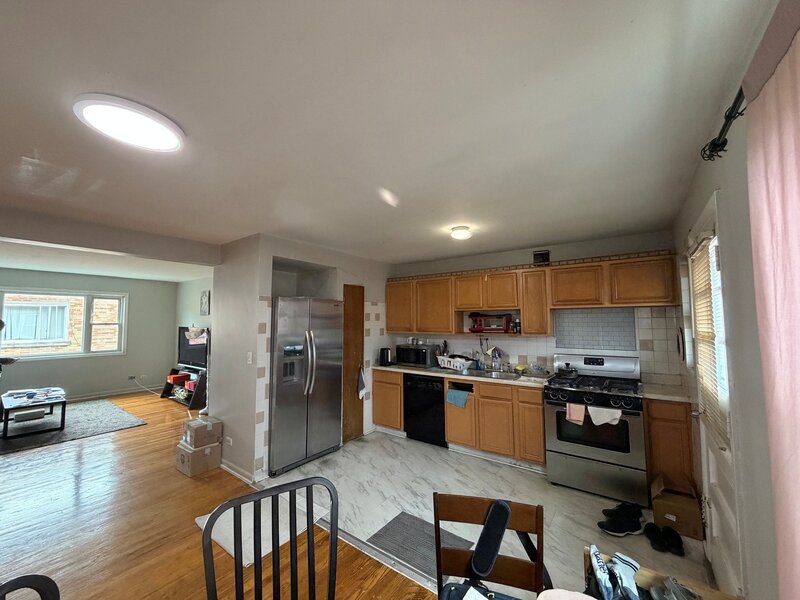 6338 N Kedzie Avenue Chicago IL 60659
