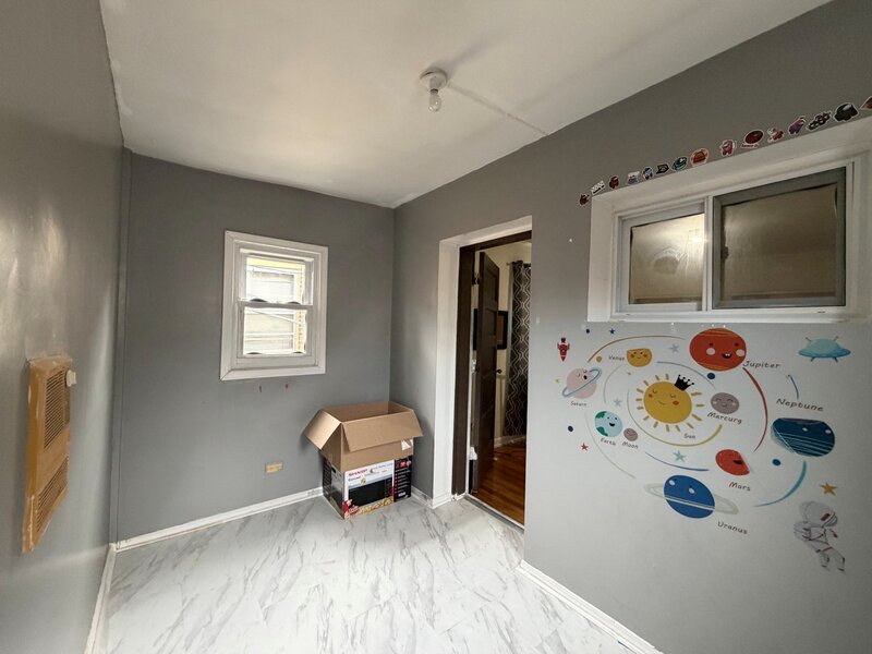 6338 N Kedzie Avenue Chicago IL 60659