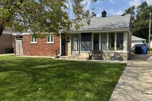 Photo of 8132 S Kilbourn Avenue Chicago IL 60652