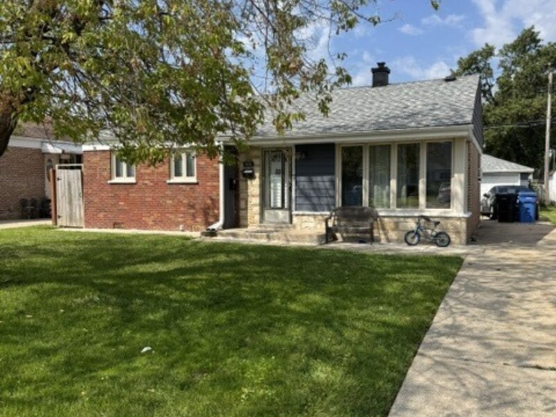 8132 S Kilbourn Avenue Chicago IL 60652