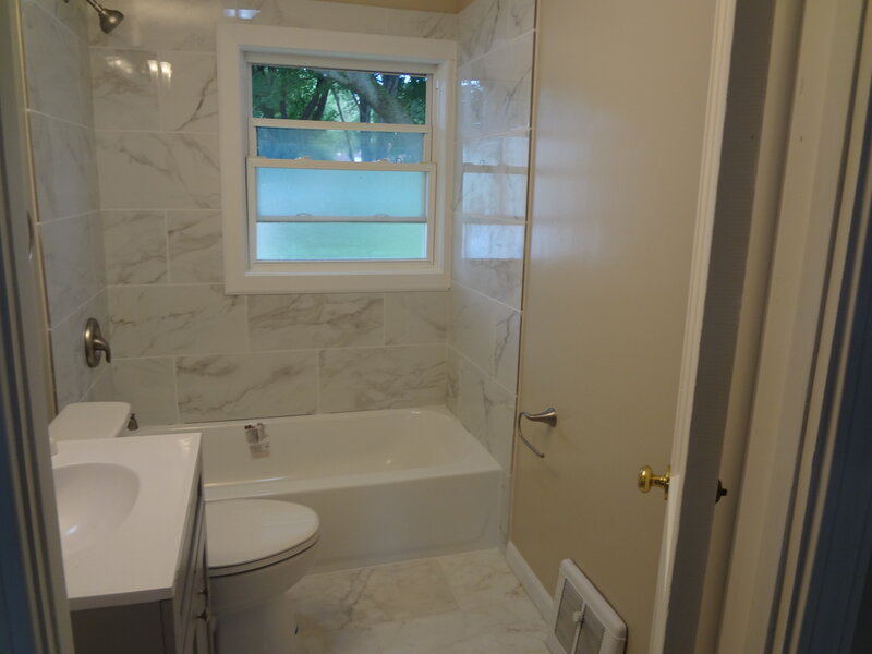 379 E Lincoln Street Sycamore IL 60178