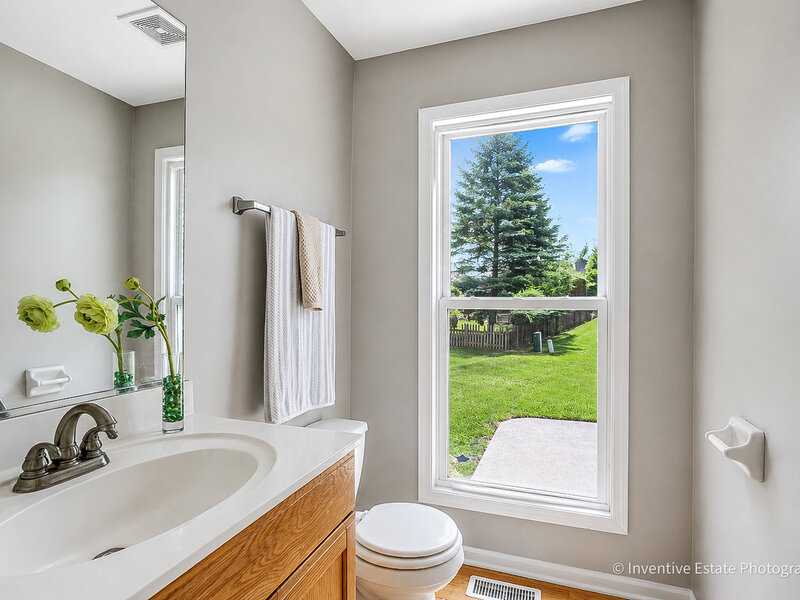 1925 Danube Way Bolingbrook IL 60490