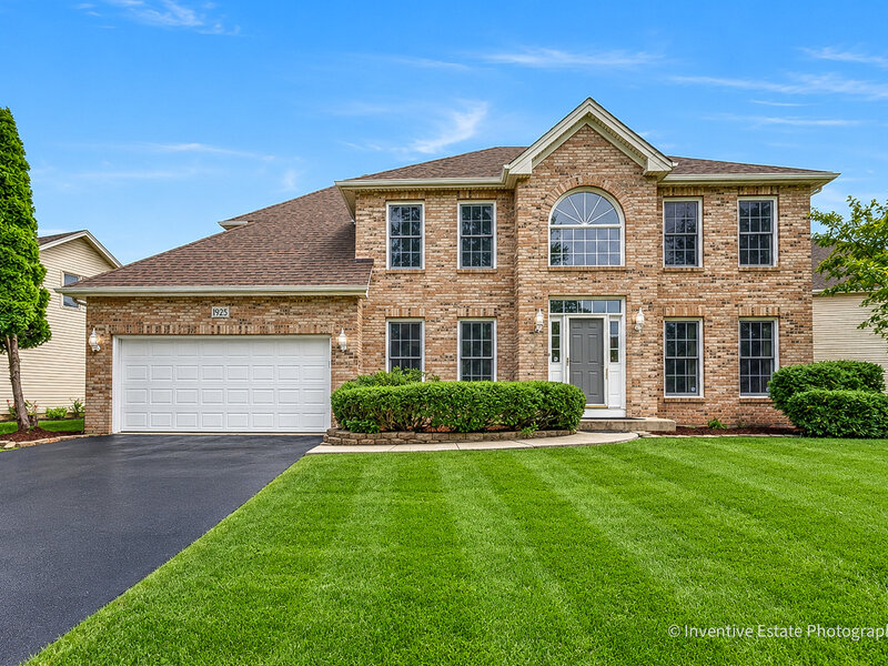 1925 Danube Way Bolingbrook IL 60490