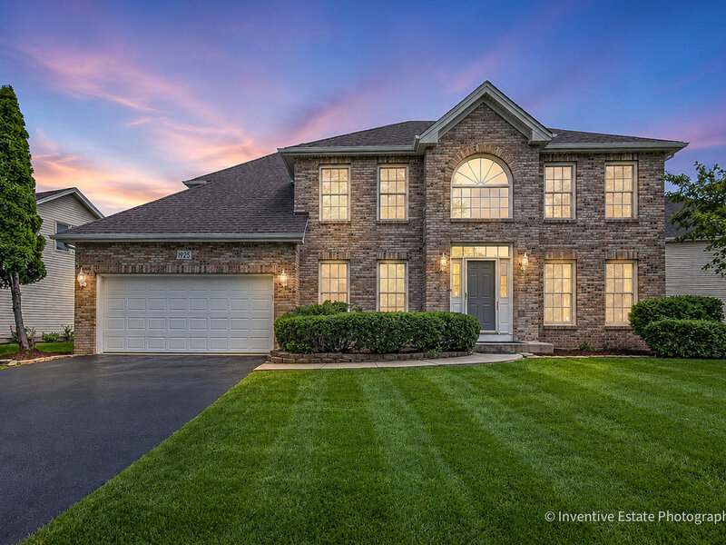 1925 Danube Way Bolingbrook IL 60490