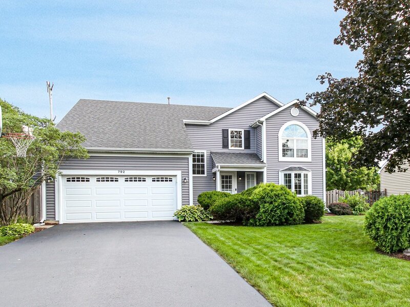 792 Brandt Drive Lake In The Hills IL 60156