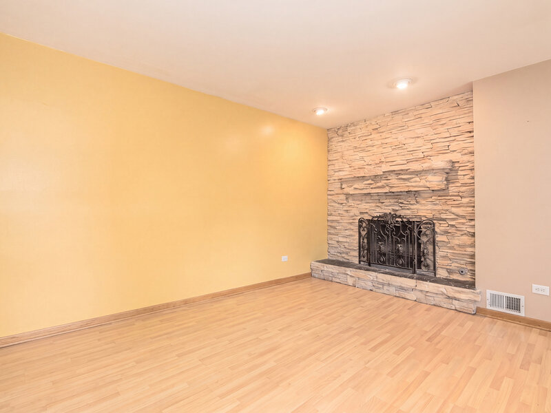 2950 Briarwood Drive Mount Prospect IL 60056