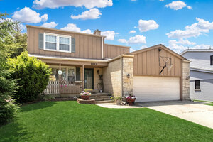 Photo of 2950 Briarwood Drive Mount Prospect IL 60056