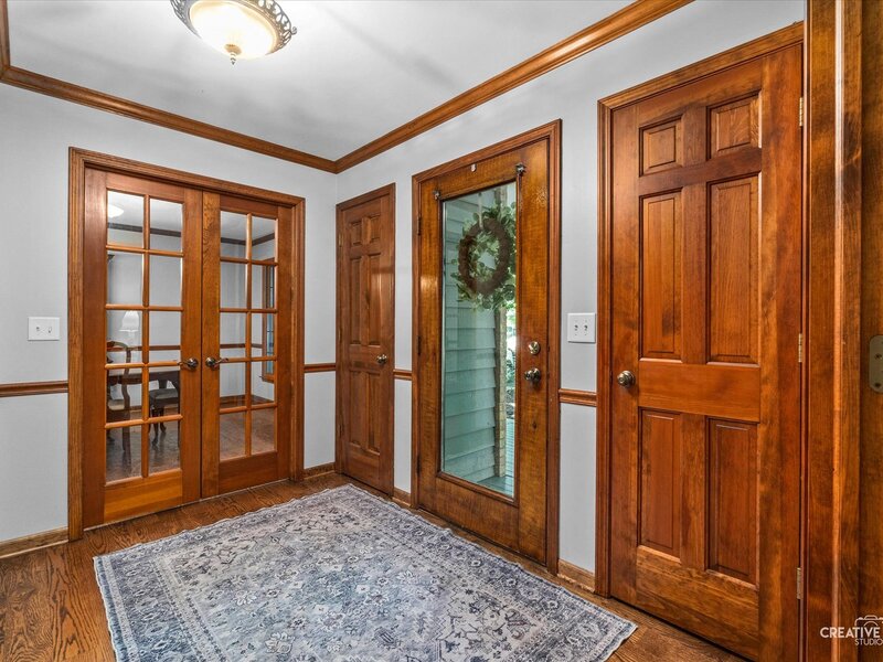 506 Pin Oak Court St. Charles IL 60174