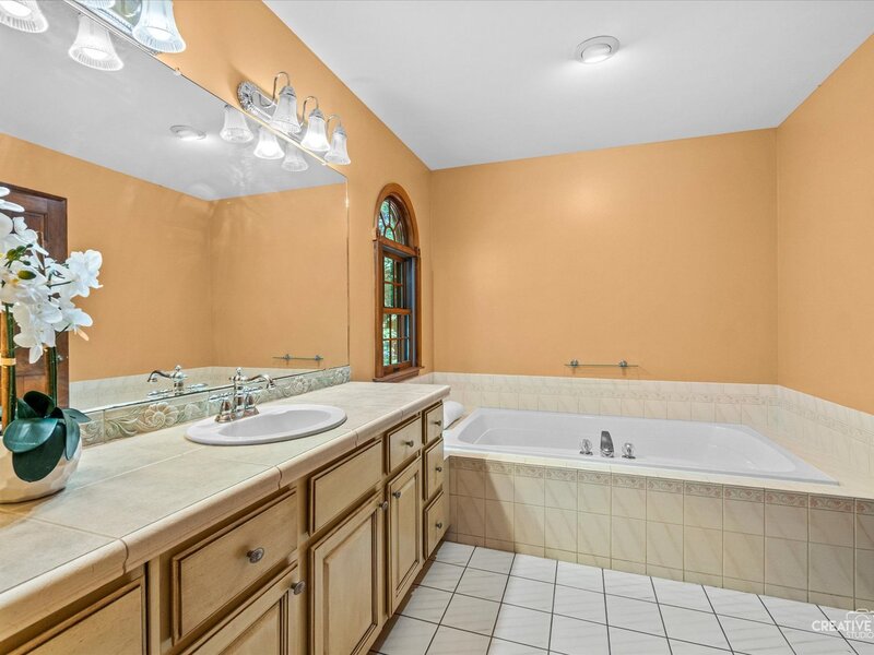 506 Pin Oak Court St. Charles IL 60174
