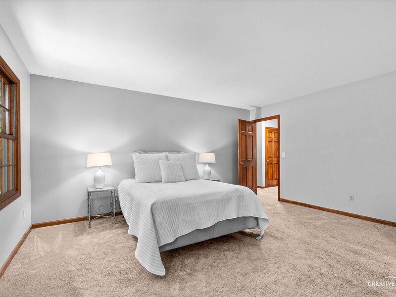506 Pin Oak Court St. Charles IL 60174