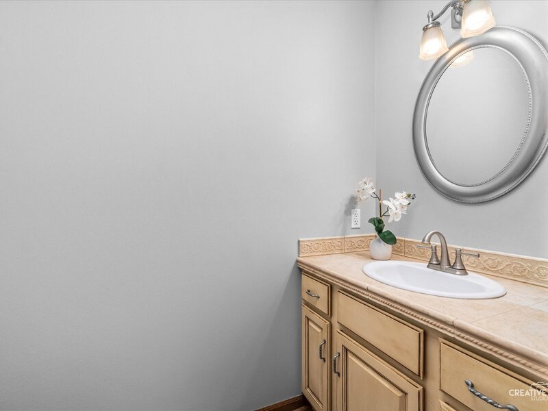 506 Pin Oak Court St. Charles IL 60174