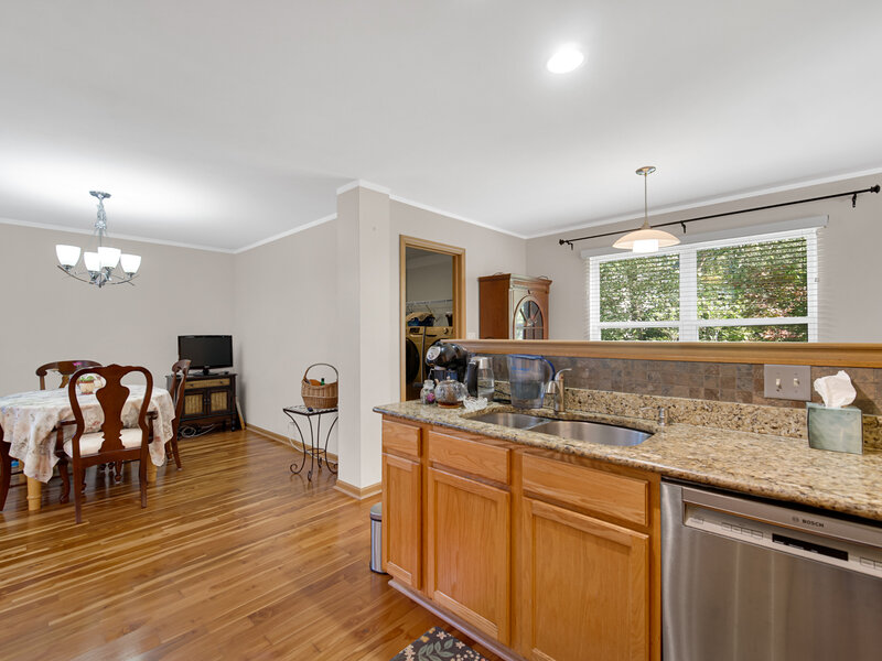 2080 Stephen Street Aurora IL 60502