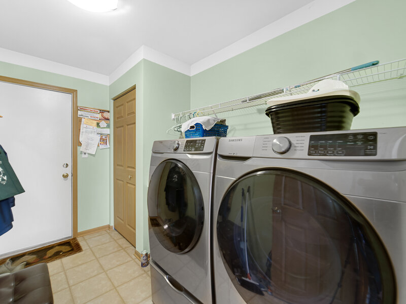 2080 Stephen Street Aurora IL 60502