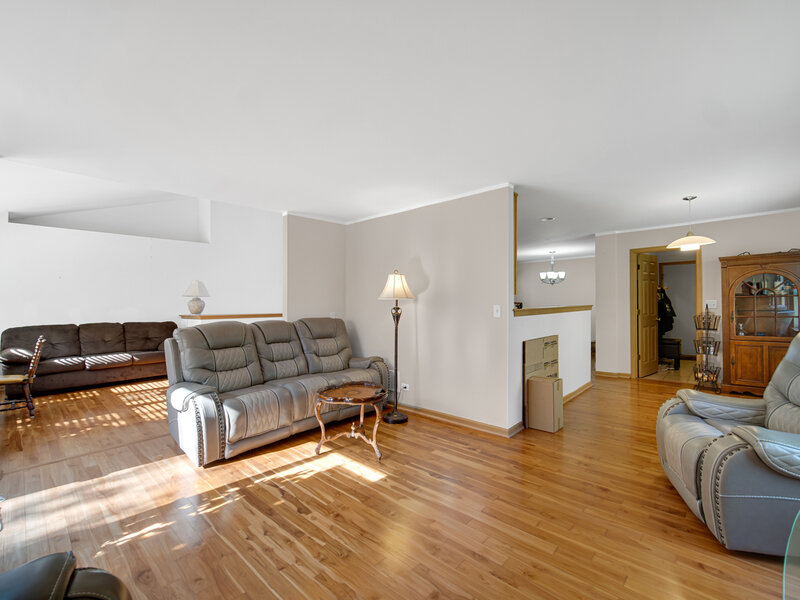 2080 Stephen Street Aurora IL 60502