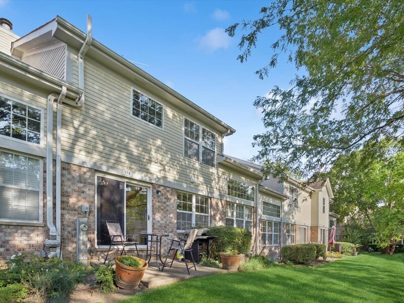 174 Merriford Lane Roselle IL 60172