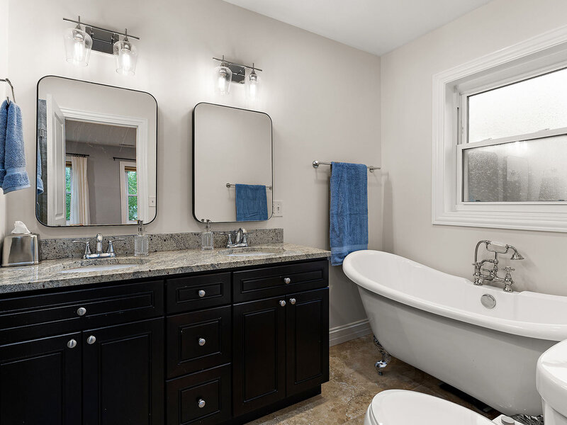 6552 N Oxford Avenue Chicago IL 60631