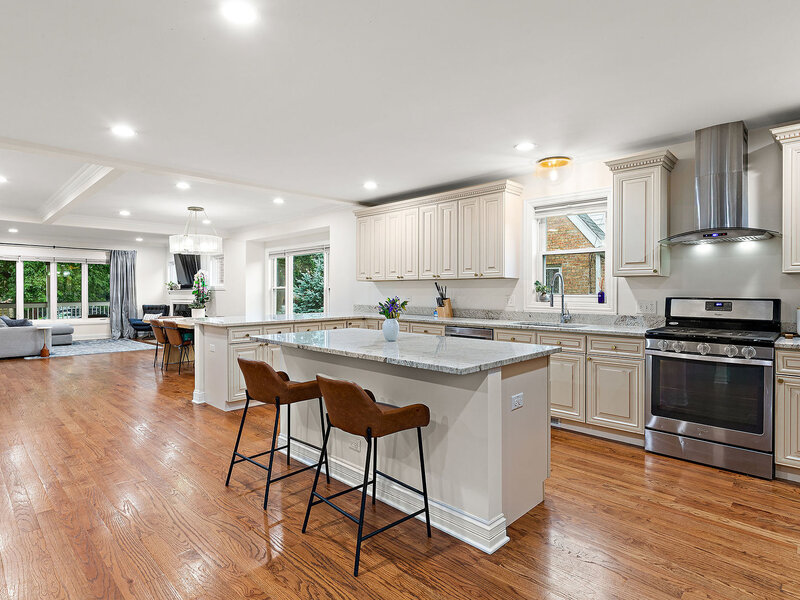 6552 N Oxford Avenue Chicago IL 60631