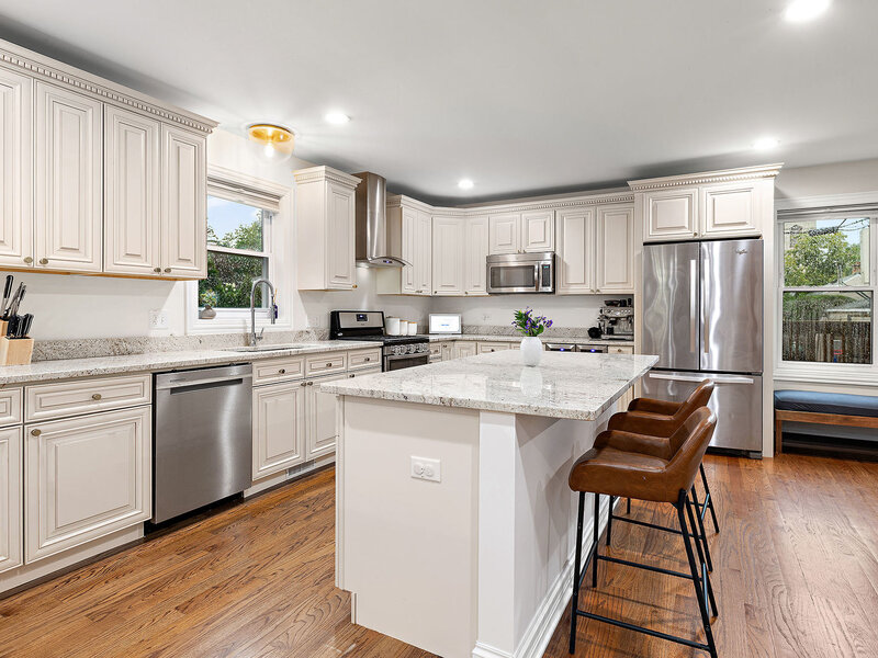 6552 N Oxford Avenue Chicago IL 60631