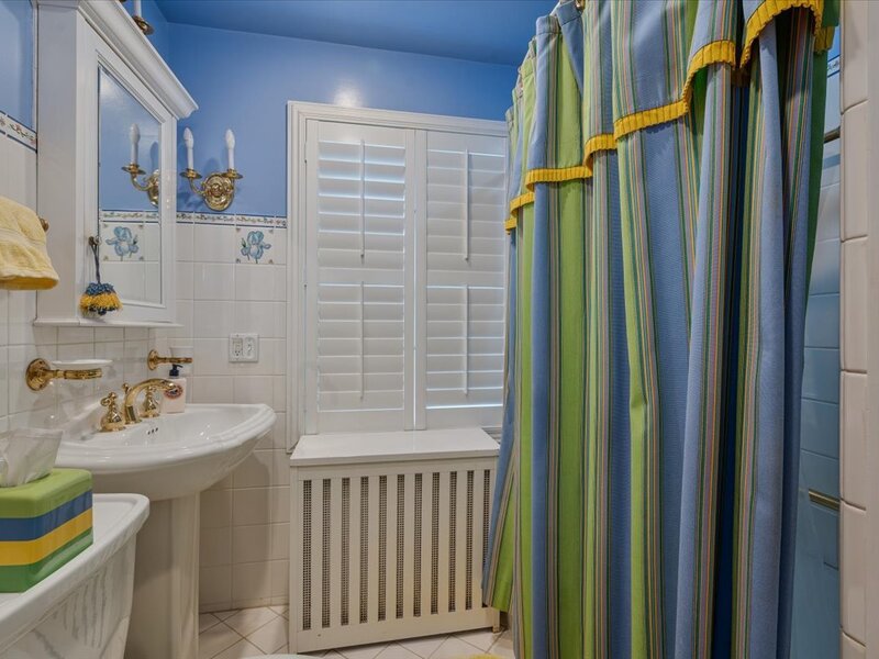 220 Maple Avenue Wilmette IL 60091